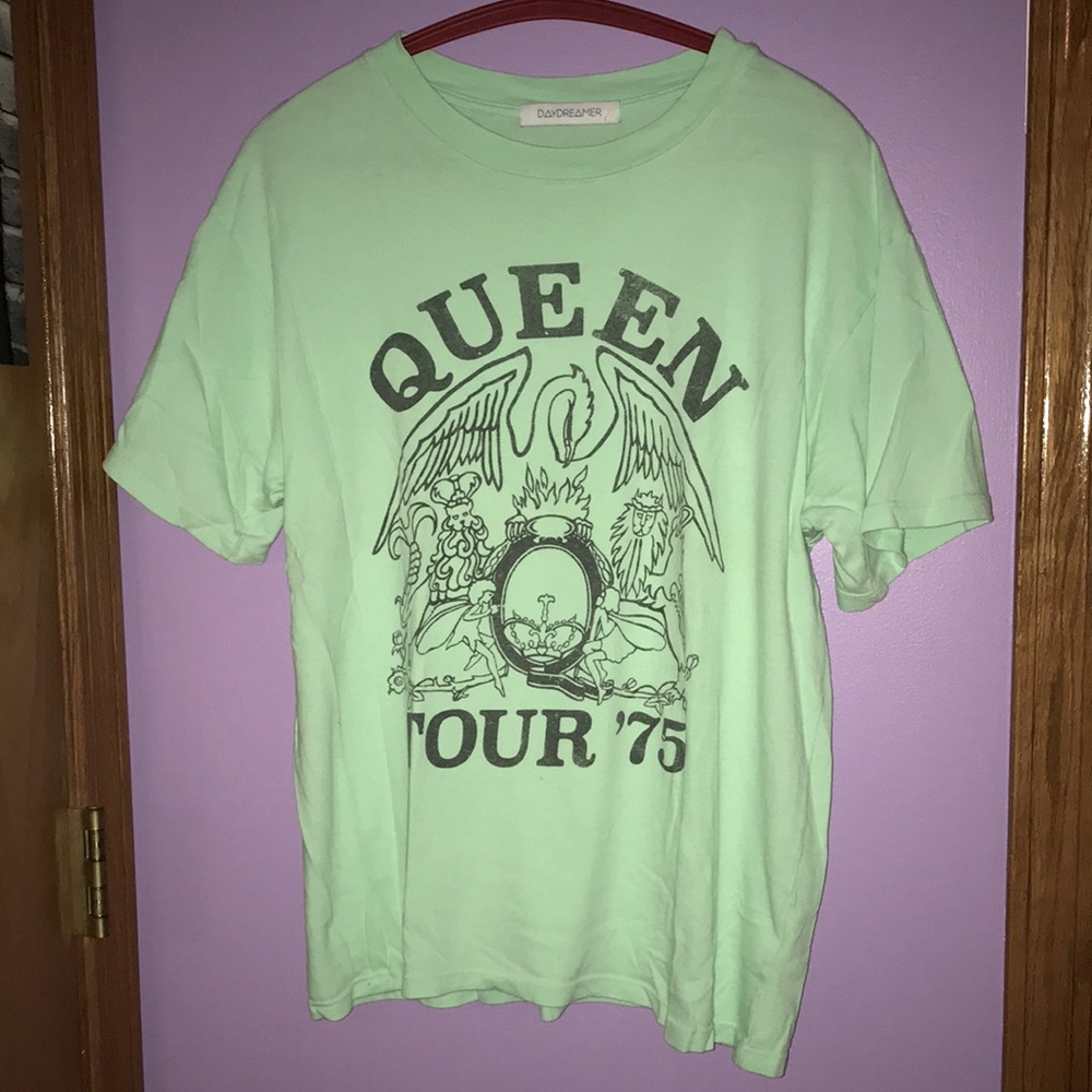 Daydreamer Queen Tour ‘75 Tee